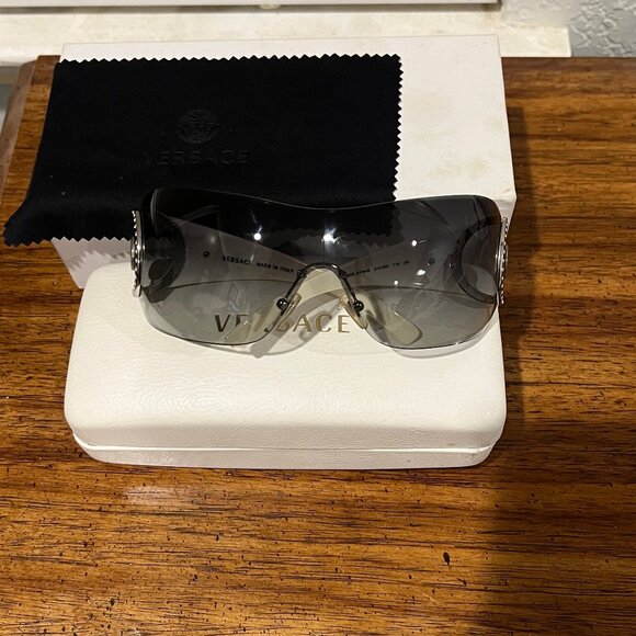 Versace 4116-B White Wrap Sunglasses with Crystal Medusa in Original Box Y2K main image 8